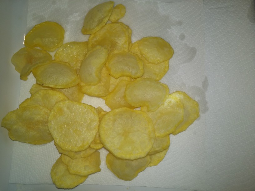 Popoln krompirjev čips