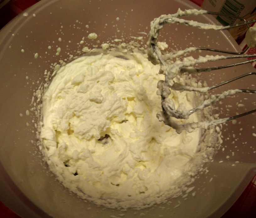 jogurtova-strjenka-z-mandarinino-kremo-3 (2)