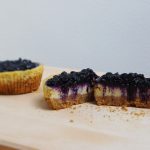 Borovničevi cheesecake maffini