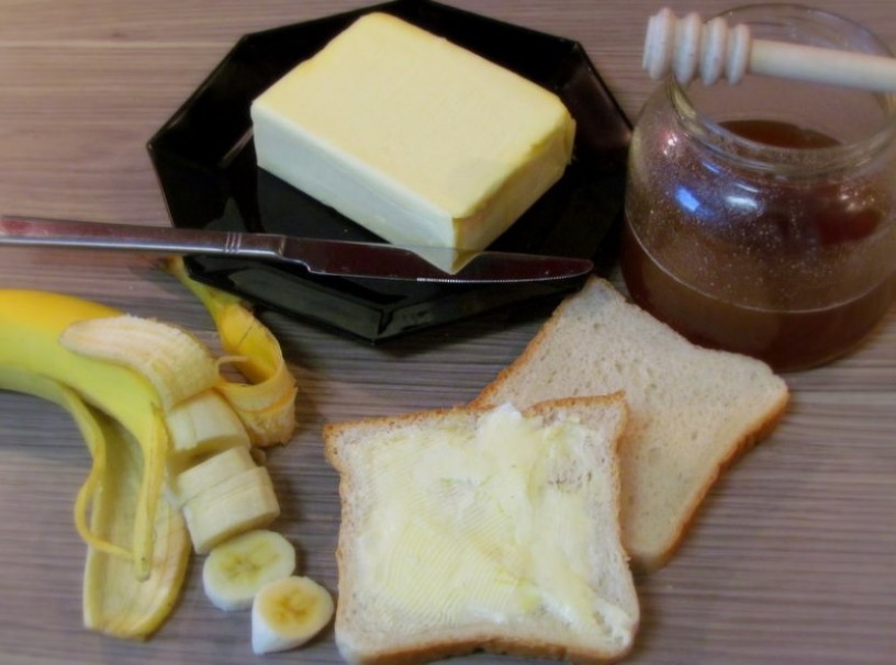 zajtrk-z banano-na-toastu-1