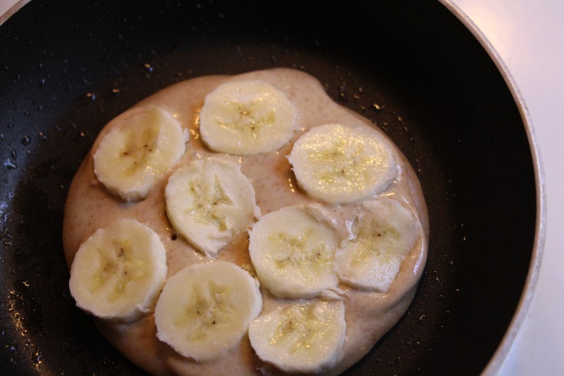 obrnjene palacinke z bozanskimi pecenimi bananami in Nutelo (2)