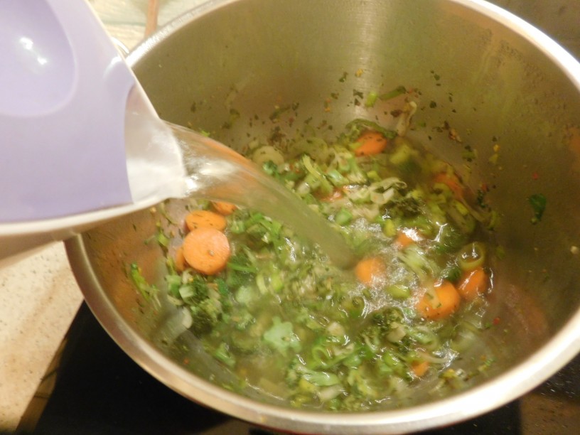 korenckovo-brokolijeva-juha-6