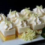 limonina tortica z bezgom