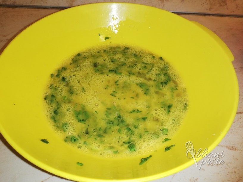 Jajčna omleta s peteršiljem 4