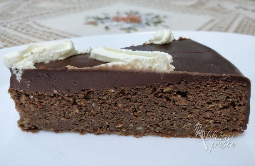 Lešnikova torta