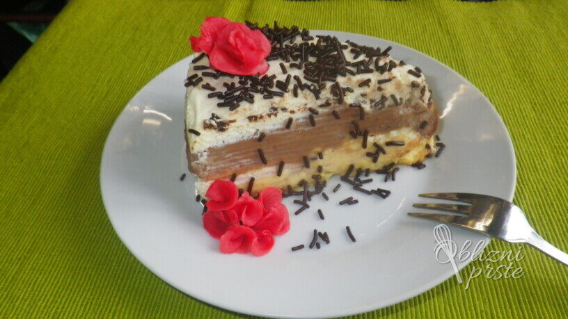 Dvobarvna čokoladna torta brez peke