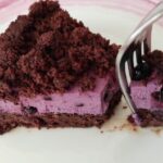 Brownie kolač z borovničevo kremo
