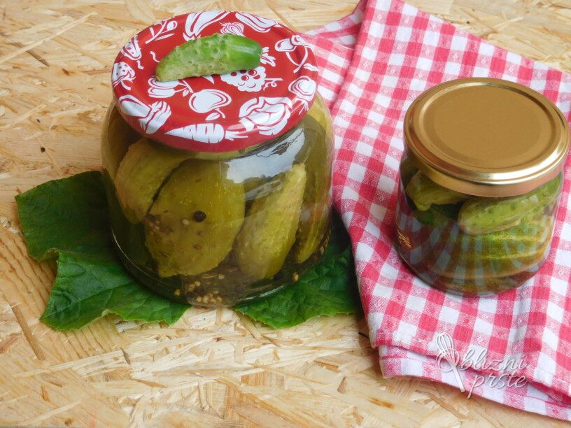 Pasterizirane, vložene kisle kumarice