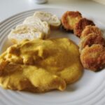 Piščančji zrezki v omaki iz bučk in korenja
