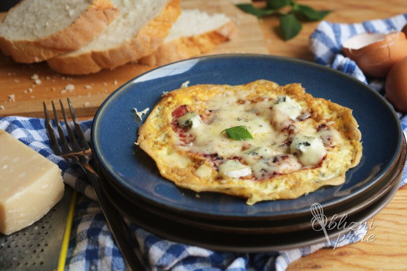 jajčna omleta s sirom in šunko