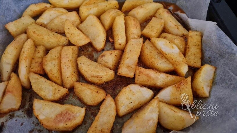 Najboljsi gratinirani krompir