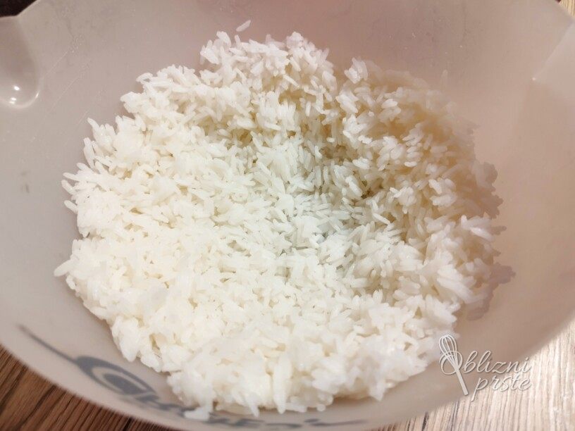 Pražen riž s piščancem - chicken fried rice