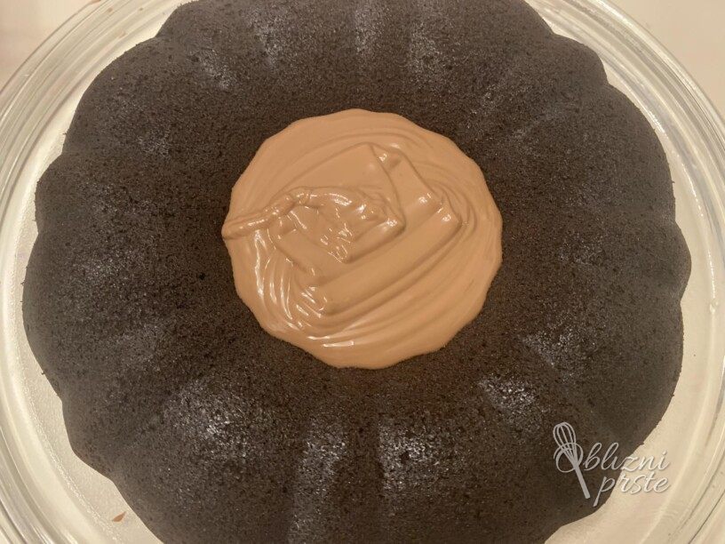 Oreo lava torta