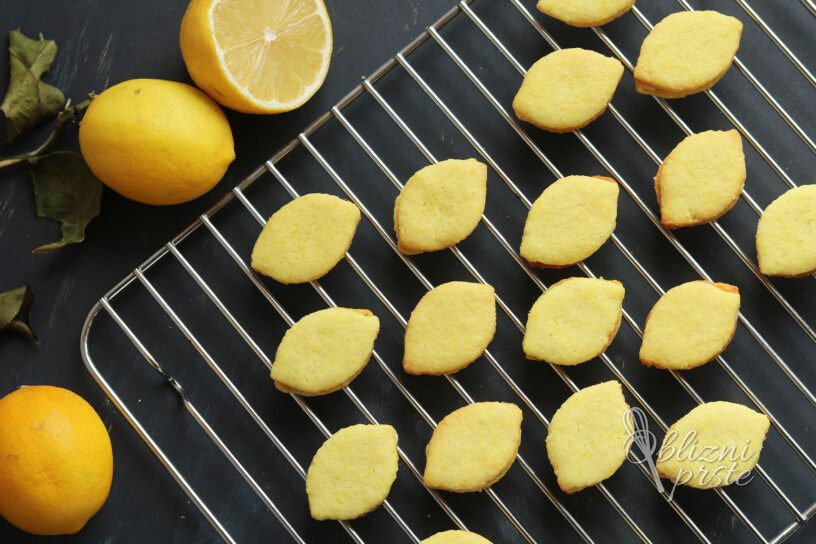 krhki limonini piškoti s polnilom