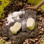 Zdrav kruh s kvinojo in chia semeni