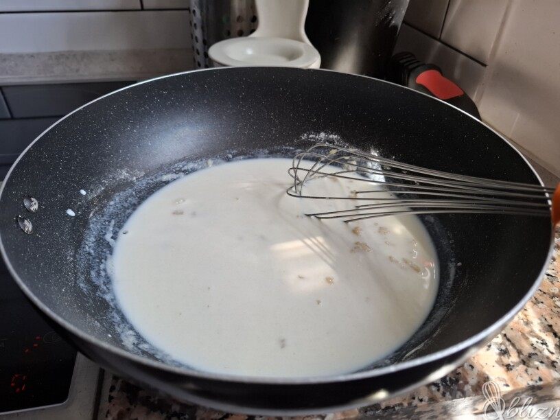 Domači bešamel (Bechamel)